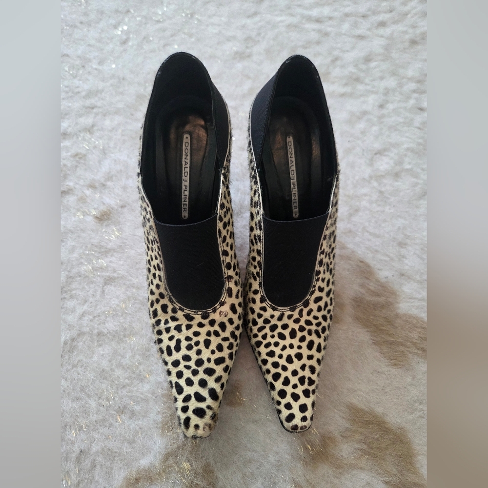 Donald J. Pliner Black and Cream Women's Shoes